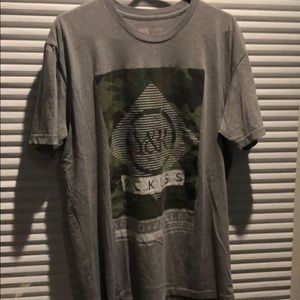 XL Young & Reckless T